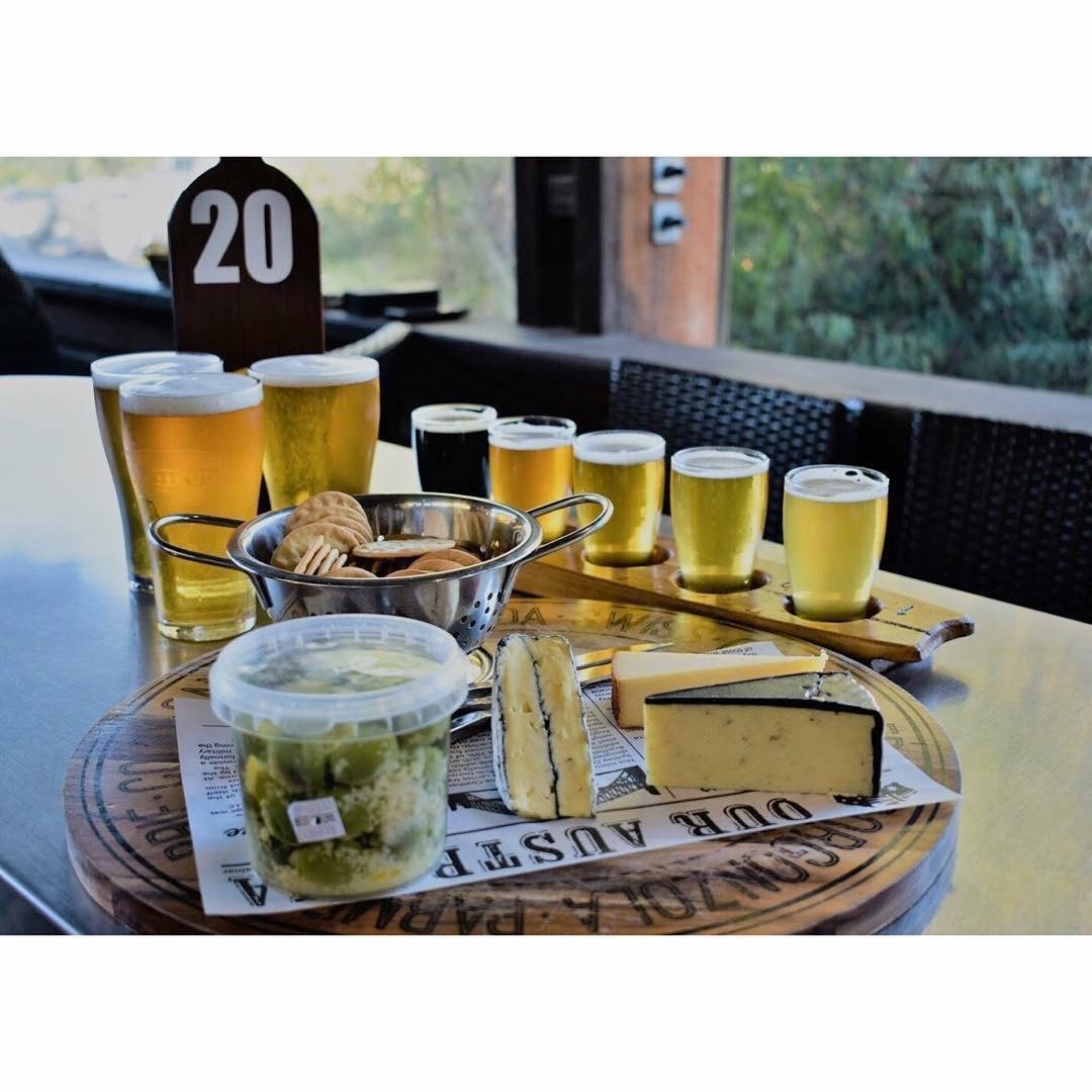 Brewery tour experience - Group tasting session with craft beer samples